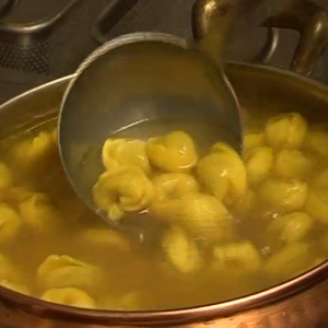 tortellini in brodo al cappone